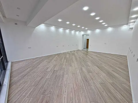Satılır 2 otaqlı ofis 68 m²