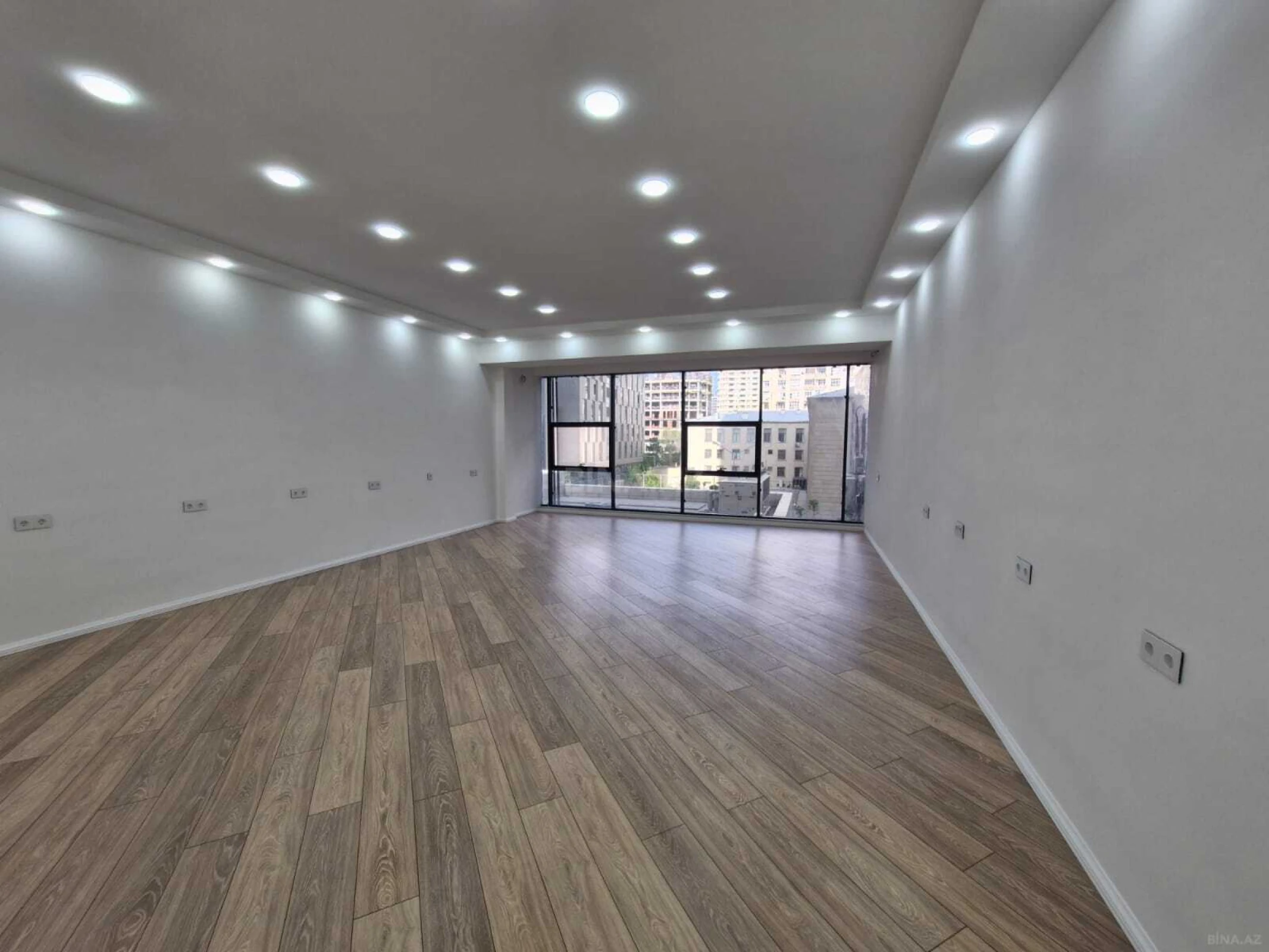 Satılır 2 otaqlı ofis 68 m²