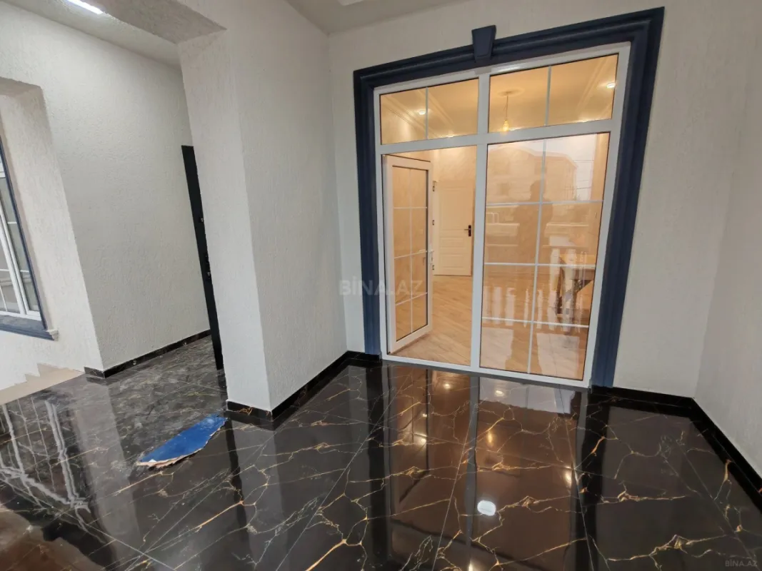 Satılır 4 otaqlı həyət evi 220 m²