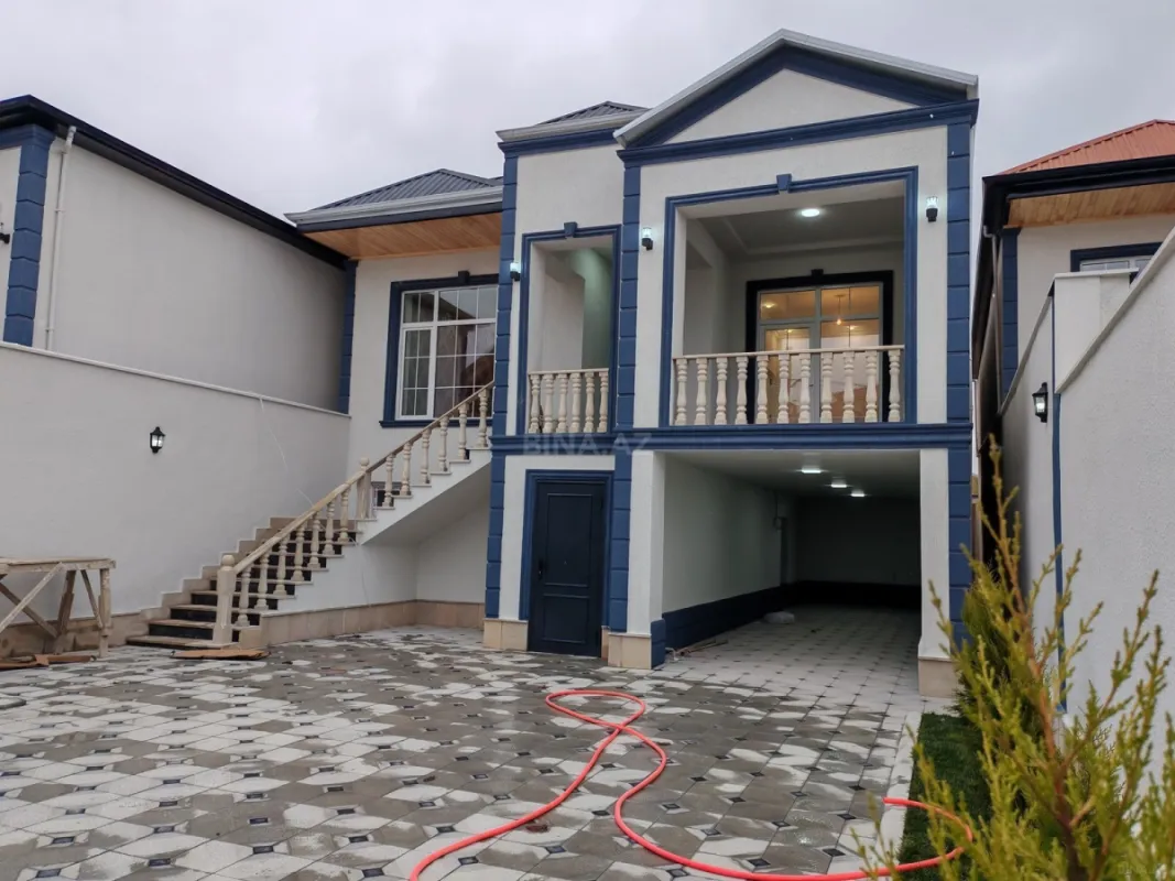 Satılır 4 otaqlı həyət evi 220 m²