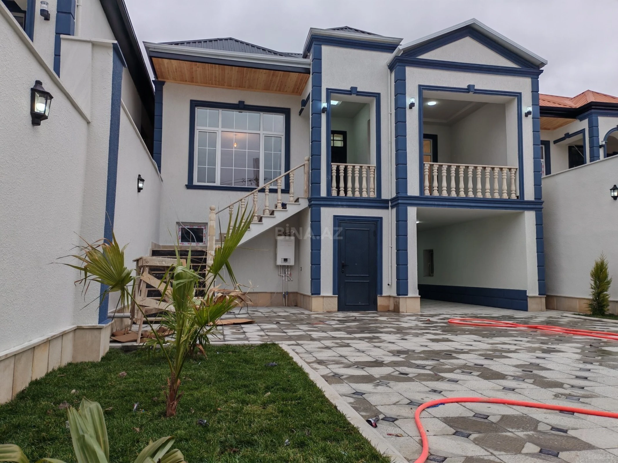 Satılır 4 otaqlı həyət evi 220 m²