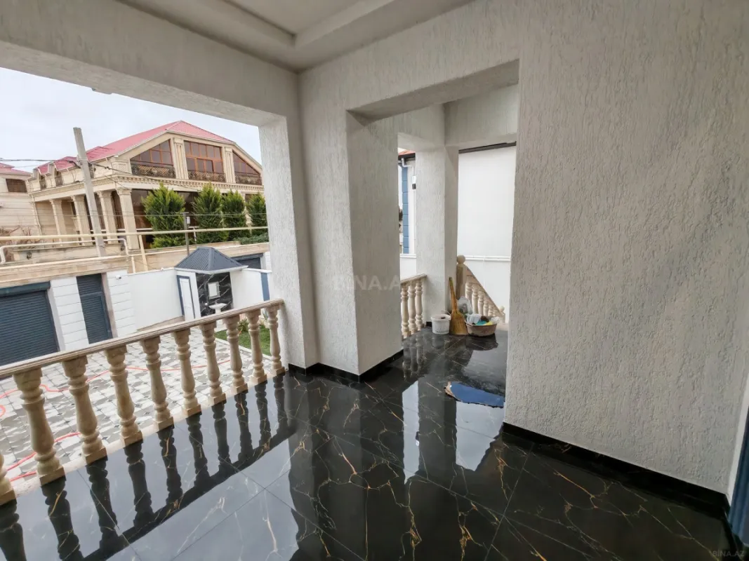Satılır 4 otaqlı həyət evi 220 m²