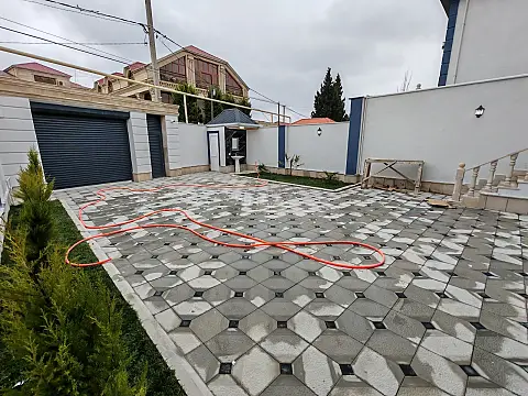 Satılır 4 otaqlı həyət evi 220 m²