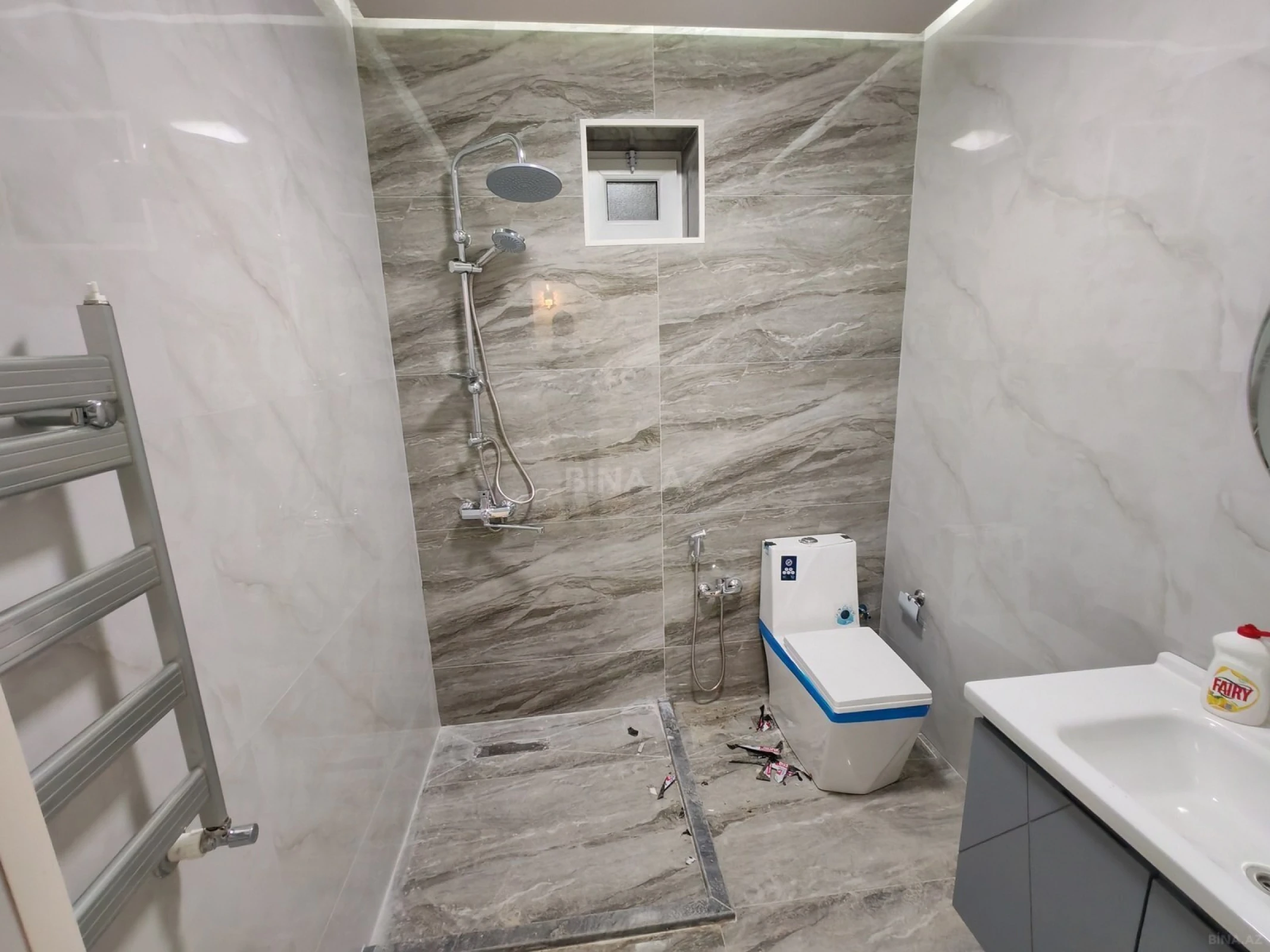 Satılır 4 otaqlı həyət evi 220 m²