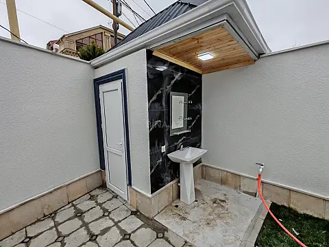 Satılır 4 otaqlı həyət evi 220 m²