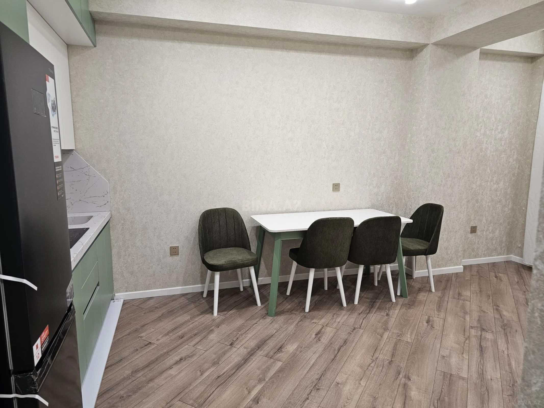 Kirayə verilir 2 otaqlı mənzil 65 m²