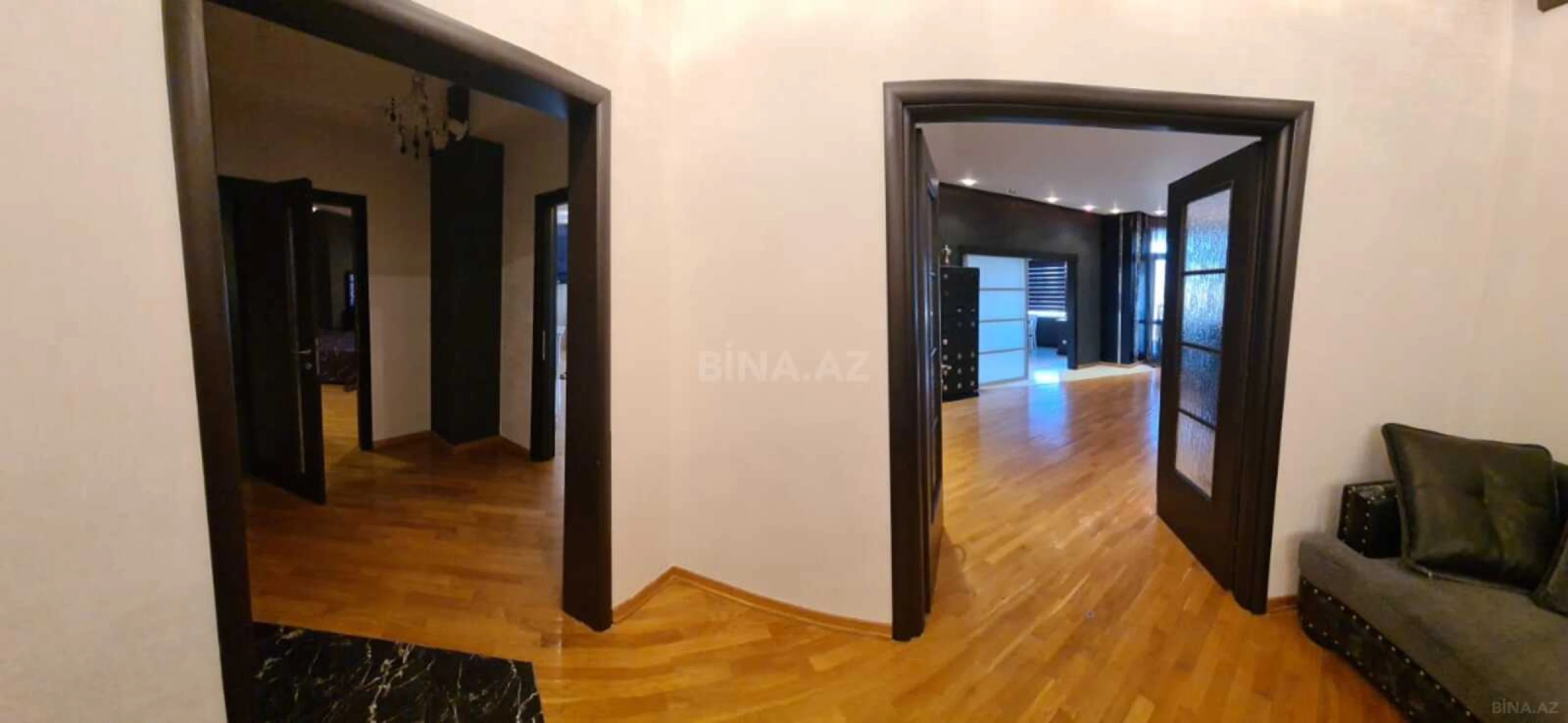 Kirayə verilir 3 otaqlı mənzil 185 m²