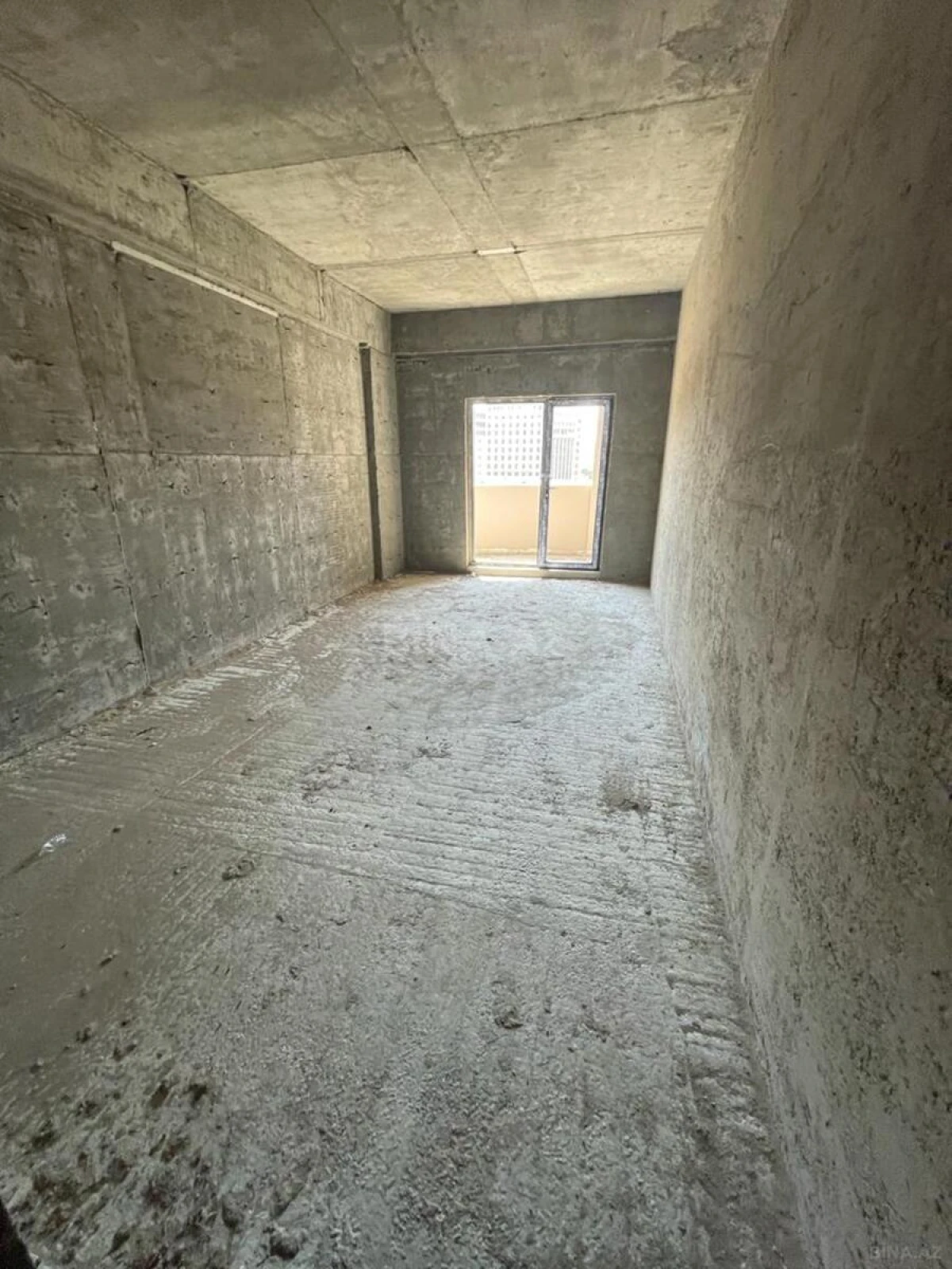 Satılır 5 otaqlı mənzil 164 m²