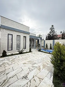Satılır 3 otaqlı həyət evi 140 m²