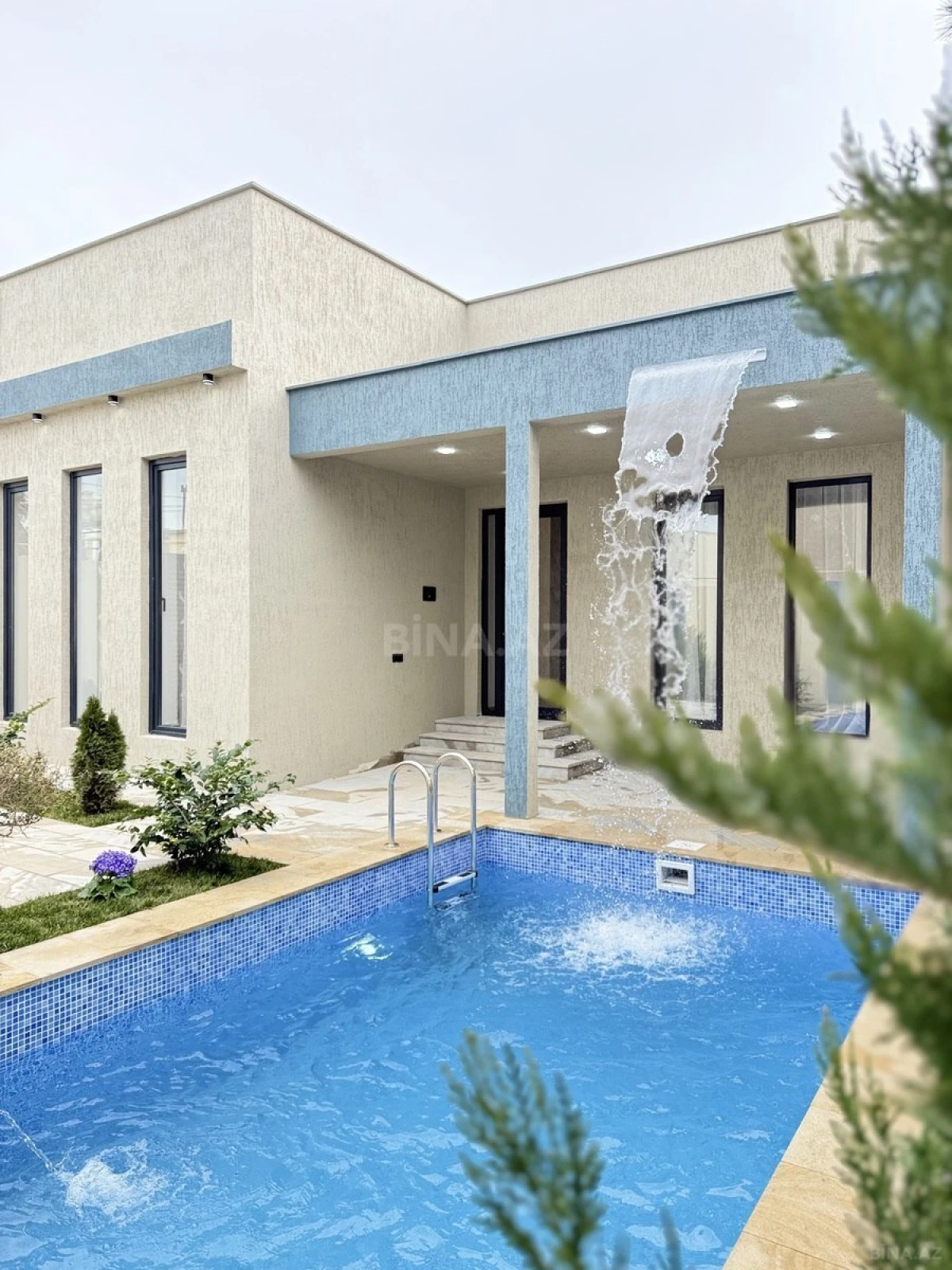 Satılır 3 otaqlı həyət evi 140 m²