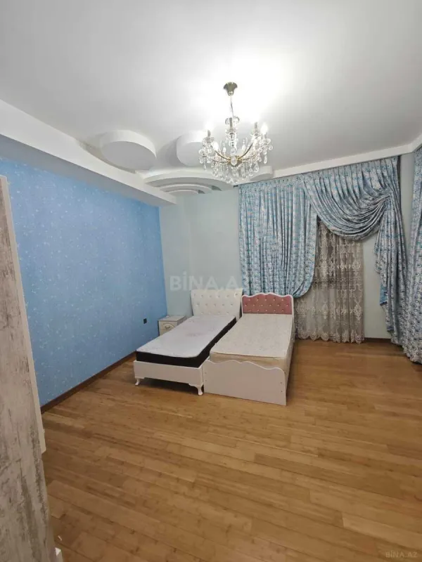 Kirayə verilir 4 otaqlı mənzil 170 m²