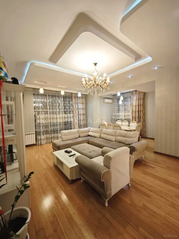 Kirayə verilir 4 otaqlı mənzil 170 m²