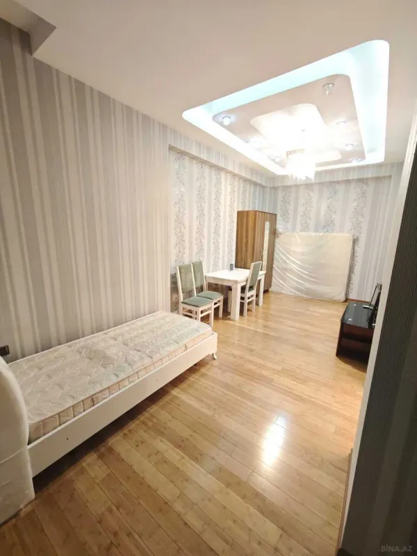 Kirayə verilir 4 otaqlı mənzil 170 m²