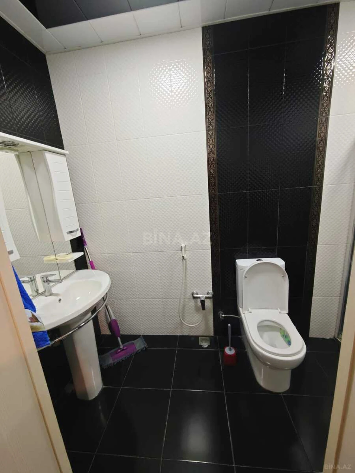 Kirayə verilir 4 otaqlı mənzil 170 m²