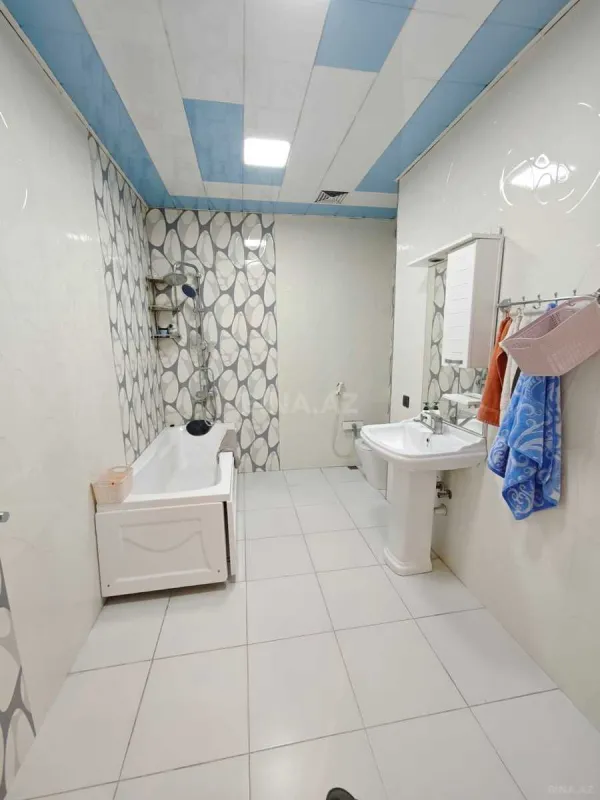 Kirayə verilir 4 otaqlı mənzil 170 m²