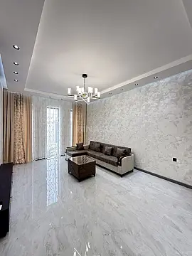 Satılır 4 otaqlı həyət evi 140 m²