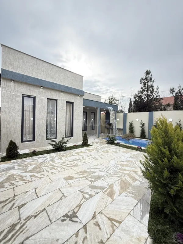 Satılır 4 otaqlı həyət evi 140 m²