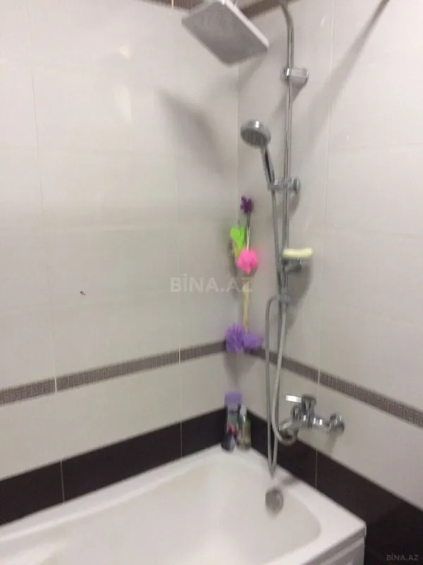 Satılır 5 otaqlı həyət evi 220 m²