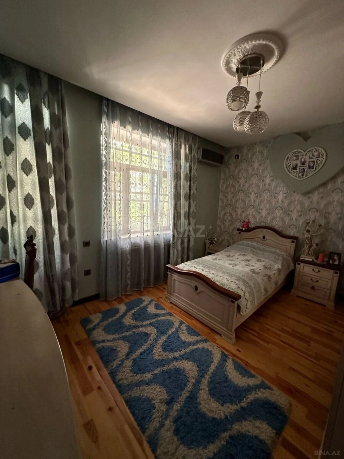 Satılır 5 otaqlı həyət evi 220 m²