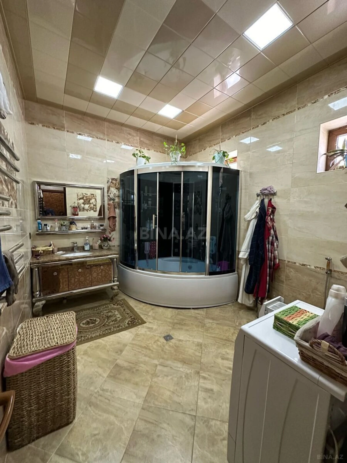 Satılır 5 otaqlı həyət evi 220 m²