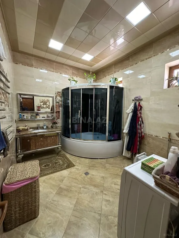 Satılır 5 otaqlı həyət evi 220 m²