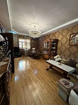 Satılır 5 otaqlı həyət evi 220 m²
