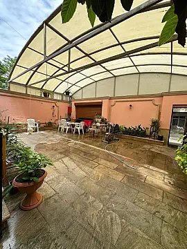 Satılır 5 otaqlı həyət evi 220 m²
