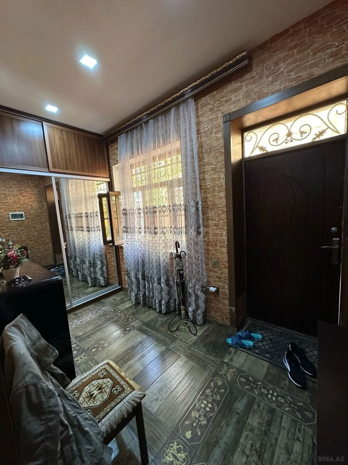 Satılır 5 otaqlı həyət evi 220 m²