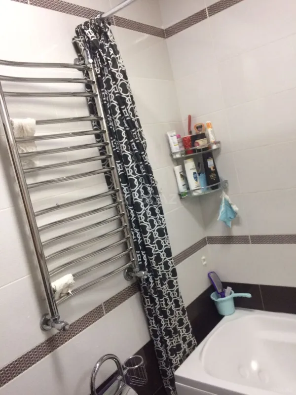 Satılır 5 otaqlı həyət evi 220 m²