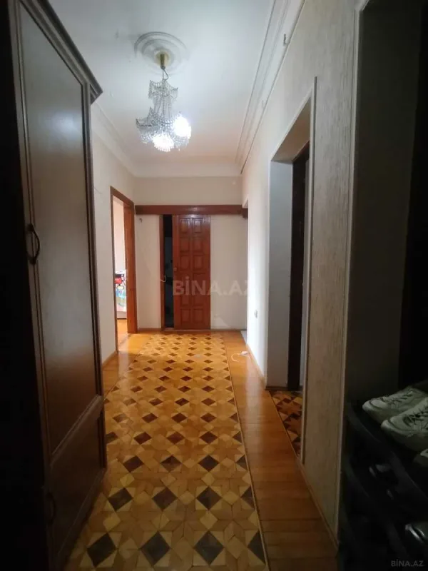 Satılır 4 otaqlı mənzil 100 m²