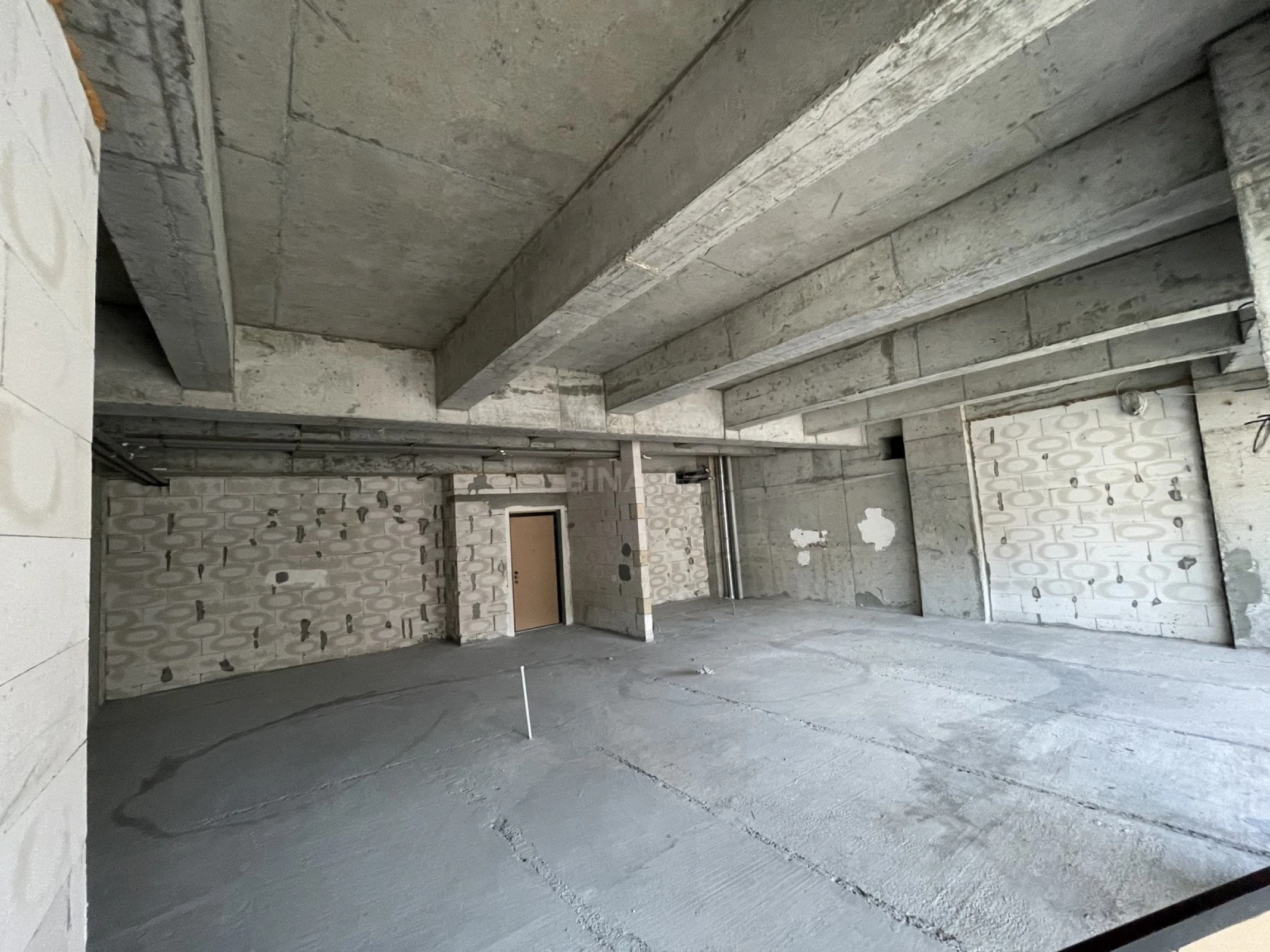 Satılır 4 otaqlı mənzil 288.8 m²