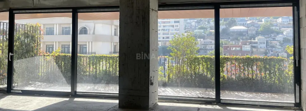 Satılır 4 otaqlı mənzil 288.8 m²