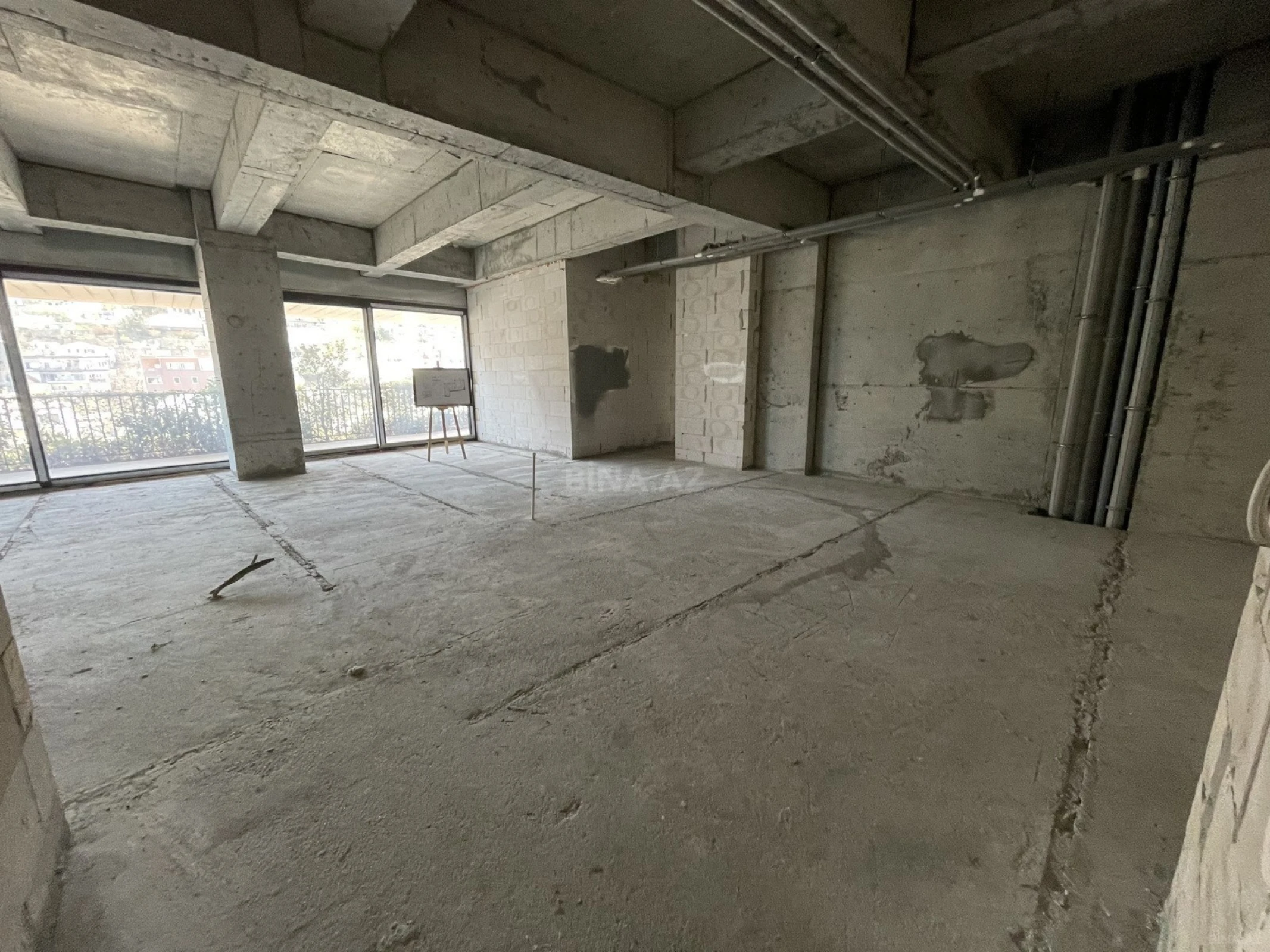 Satılır 4 otaqlı mənzil 288.8 m²
