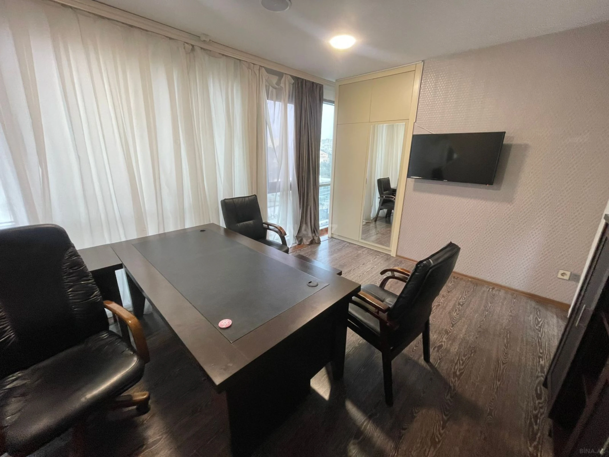 Kirayə verilir 5 otaqlı ofis 165 m²