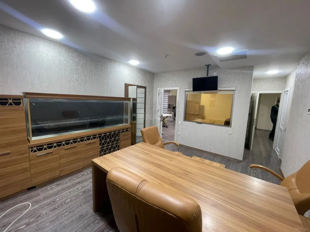 Kirayə verilir 5 otaqlı ofis 165 m²