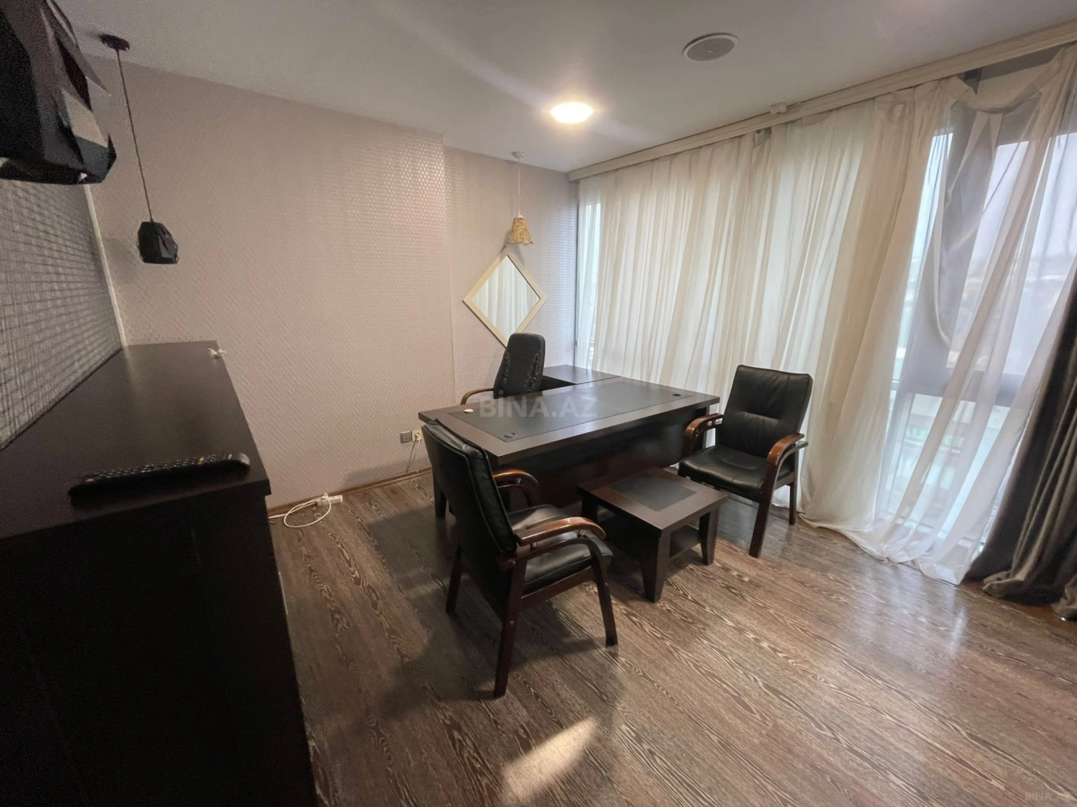 Kirayə verilir 5 otaqlı ofis 165 m²