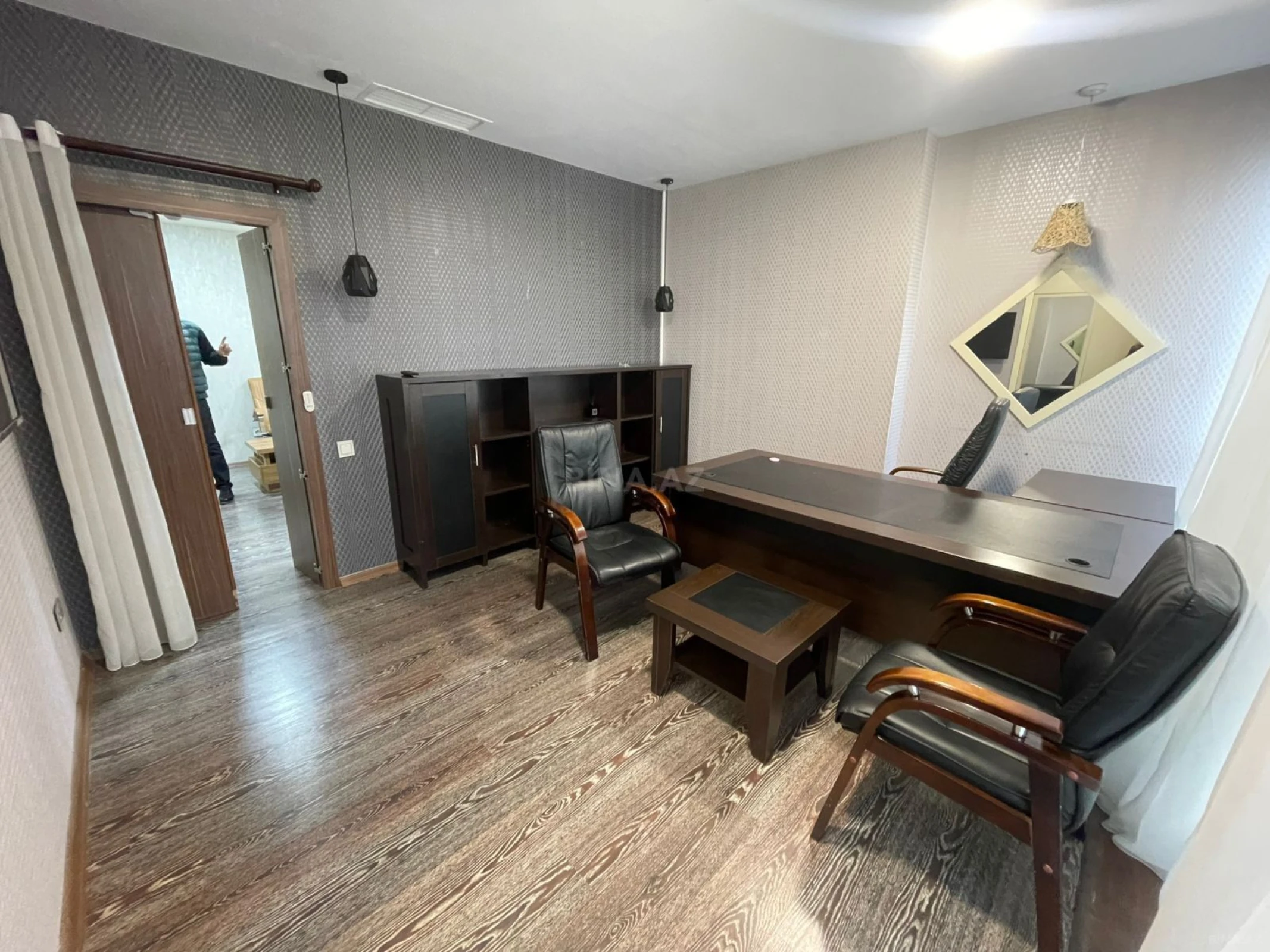 Kirayə verilir 5 otaqlı ofis 165 m²