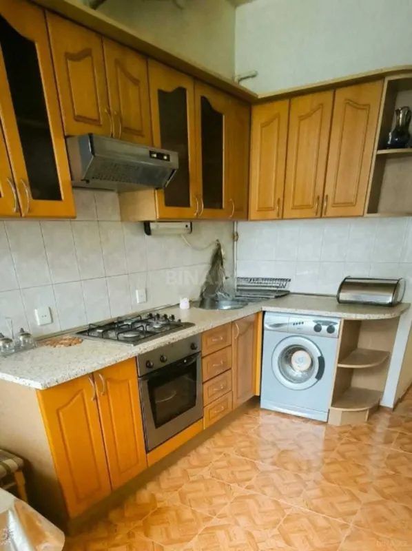 Kirayə verilir 2 otaqlı mənzil 65 m²