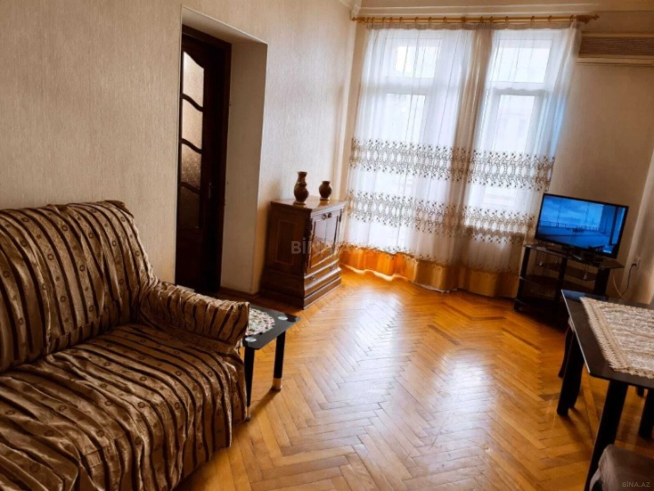 Kirayə verilir 2 otaqlı mənzil 65 m²
