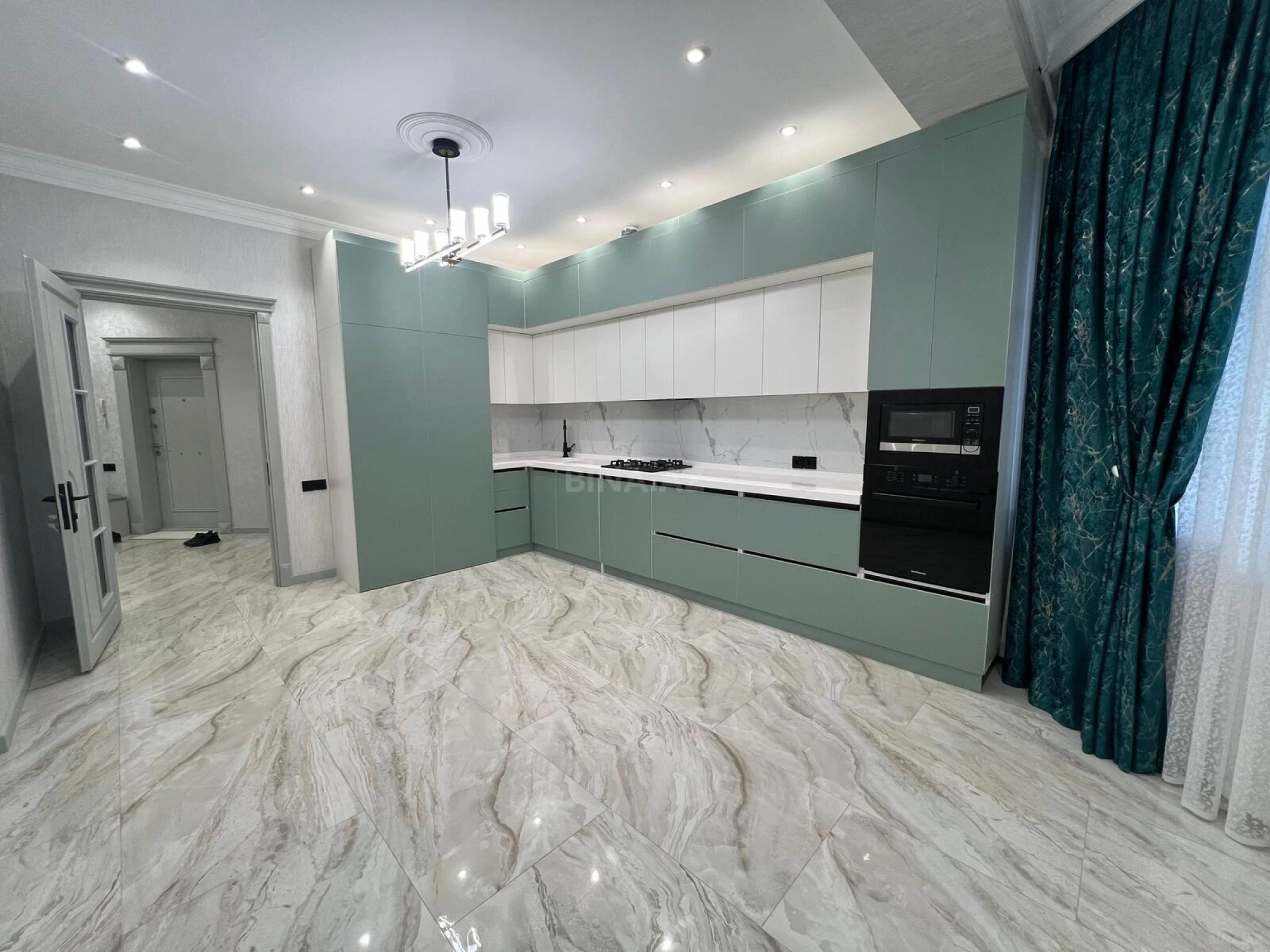 Satılır 3 otaqlı mənzil 150 m²