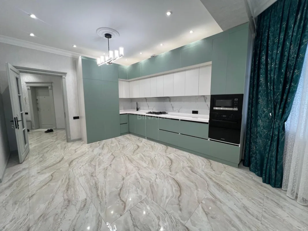 Satılır 3 otaqlı mənzil 150 m²