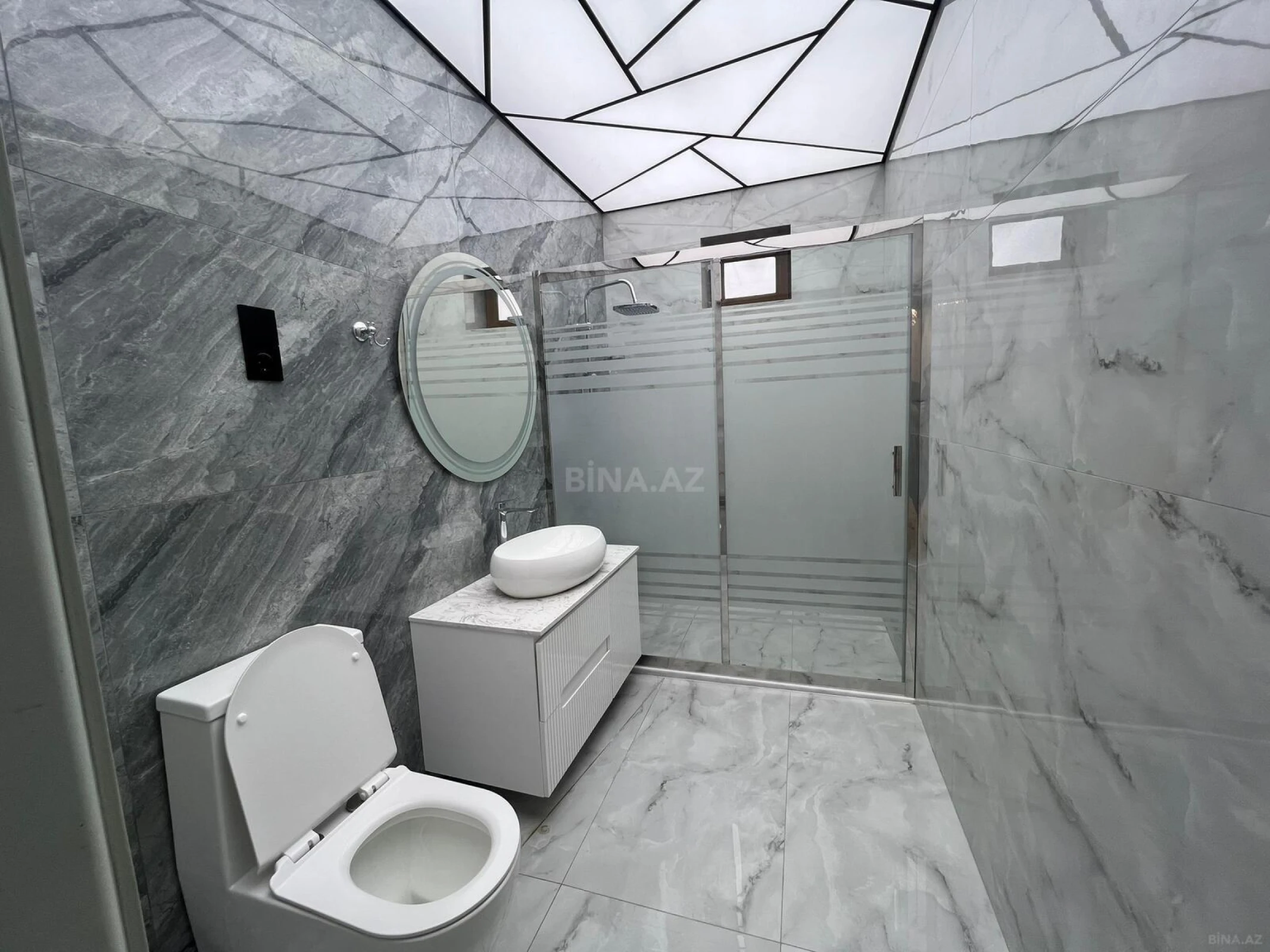 Satılır 3 otaqlı mənzil 150 m²