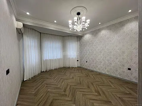 Satılır 3 otaqlı mənzil 150 m²