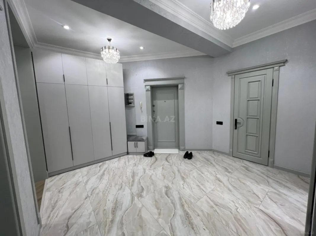Satılır 3 otaqlı mənzil 150 m²