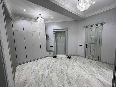 Satılır 3 otaqlı mənzil 150 m²
