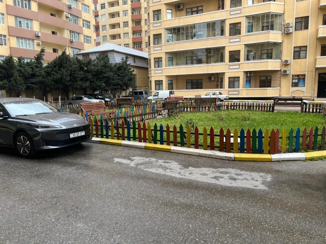 Satılır 3 otaqlı mənzil 150 m²