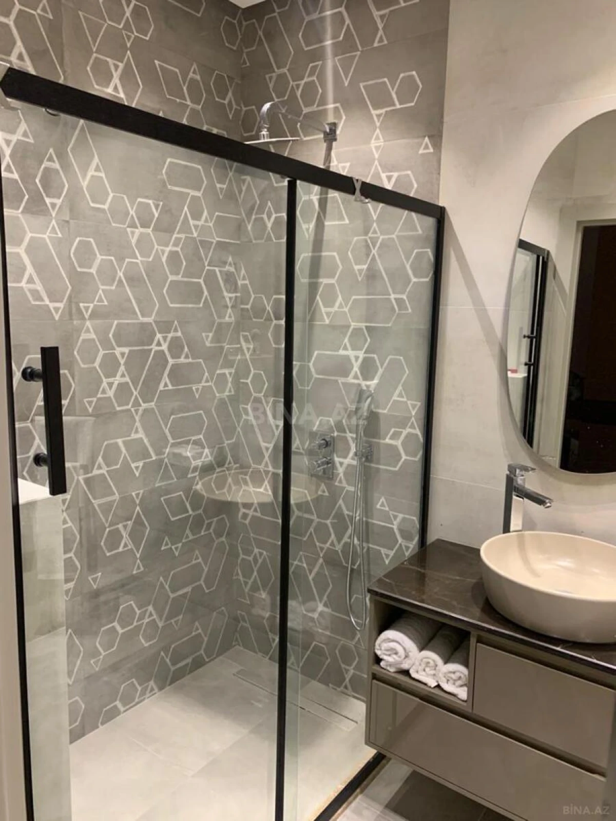 Kirayə verilir 2 otaqlı mənzil 70 m²