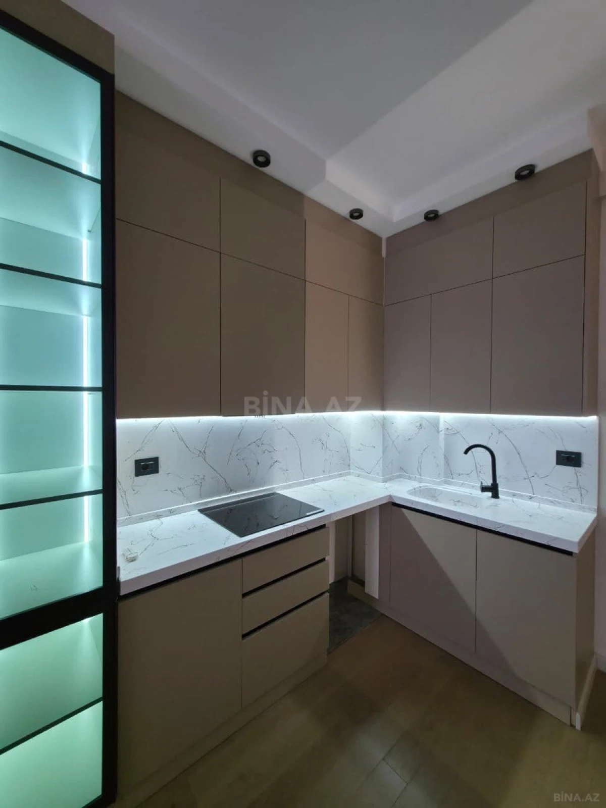 Satılır 2 otaqlı mənzil 68 m²