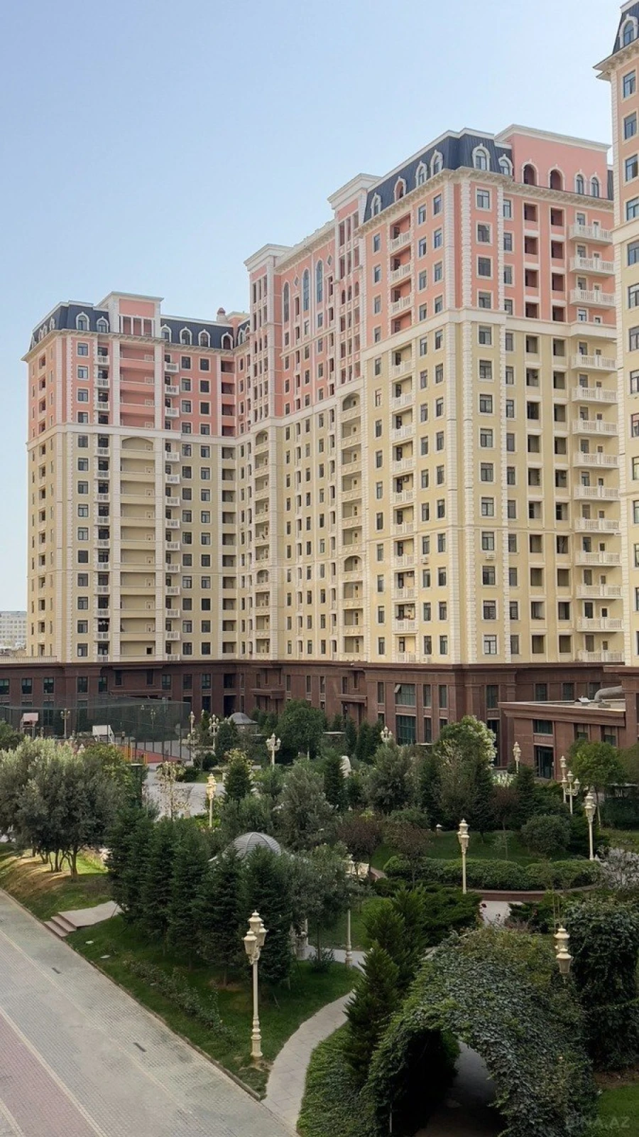 Satılır 2 otaqlı mənzil 68 m²