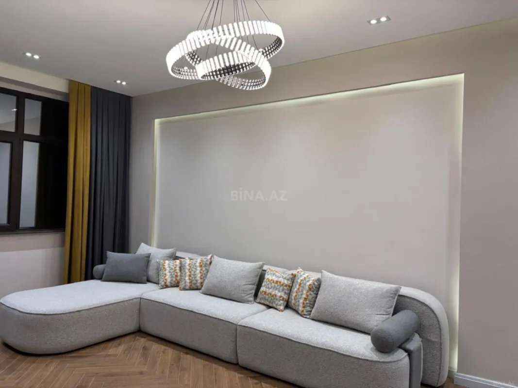 Kirayə verilir 2 otaqlı mənzil 80 m²